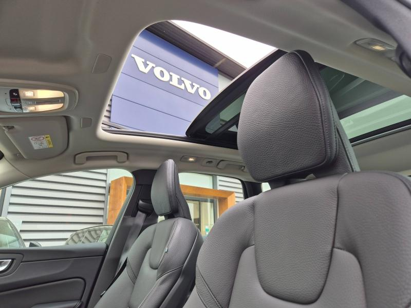 VOLVO XC60 d’occasion à vendre à AVIGNON chez SUÈDE PROVENCE AUTOMOBILES (Photo 18)