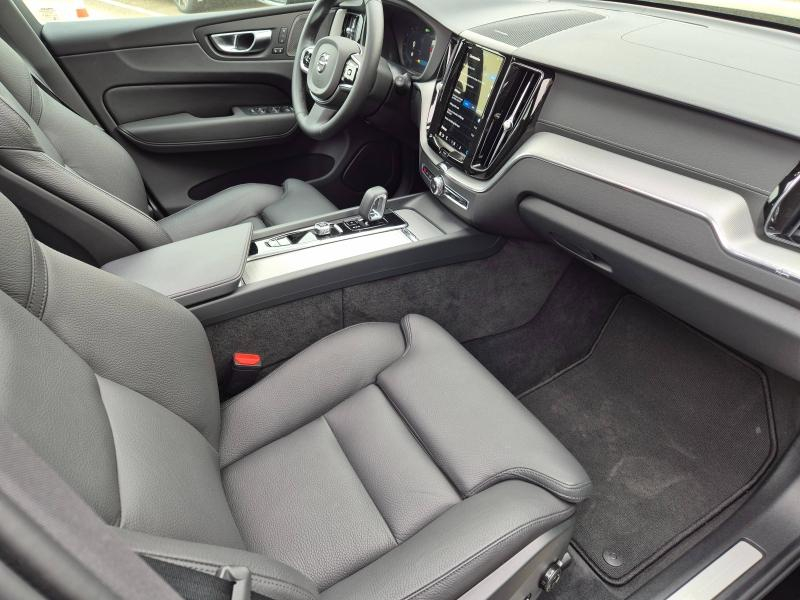VOLVO XC60 d’occasion à vendre à AVIGNON chez SUÈDE PROVENCE AUTOMOBILES (Photo 19)