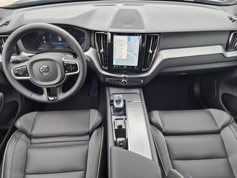 VOLVO XC60 d’occasion à vendre à AVIGNON chez SUÈDE PROVENCE AUTOMOBILES (Photo 4)
