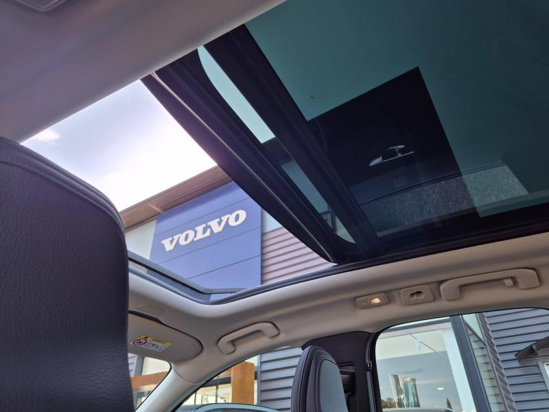 VOLVO XC60 d’occasion à vendre à AVIGNON chez SUÈDE PROVENCE AUTOMOBILES (Photo 17)