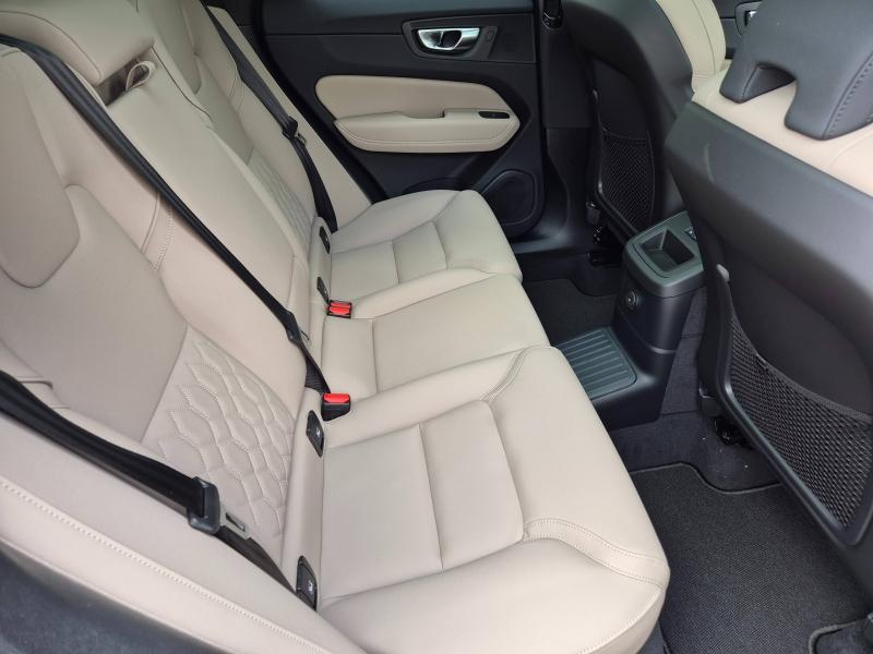 VOLVO XC60 d’occasion à vendre à AVIGNON chez SUÈDE PROVENCE AUTOMOBILES (Photo 17)