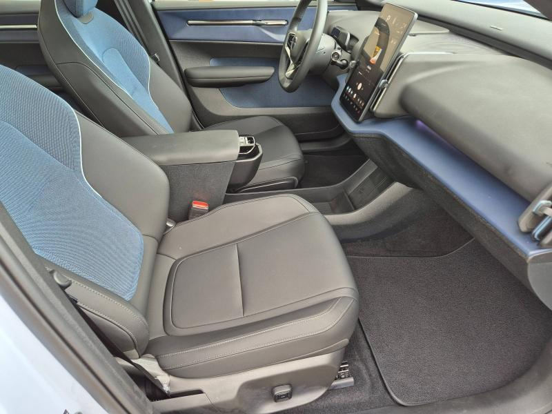 VOLVO EX30 d’occasion à vendre à AVIGNON chez SUÈDE PROVENCE AUTOMOBILES (Photo 16)
