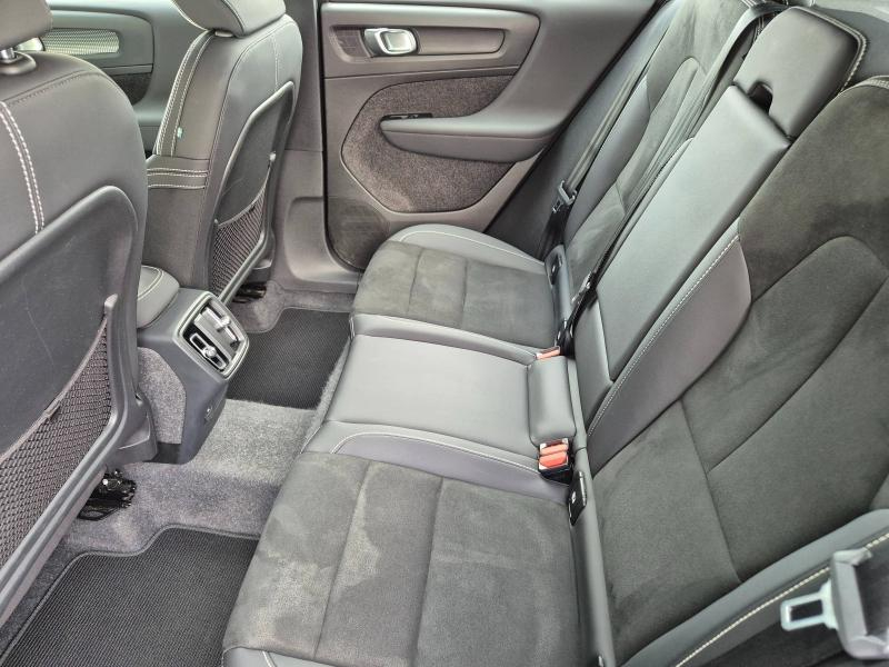 VOLVO XC40 d’occasion à vendre à AVIGNON chez SUÈDE PROVENCE AUTOMOBILES (Photo 6)