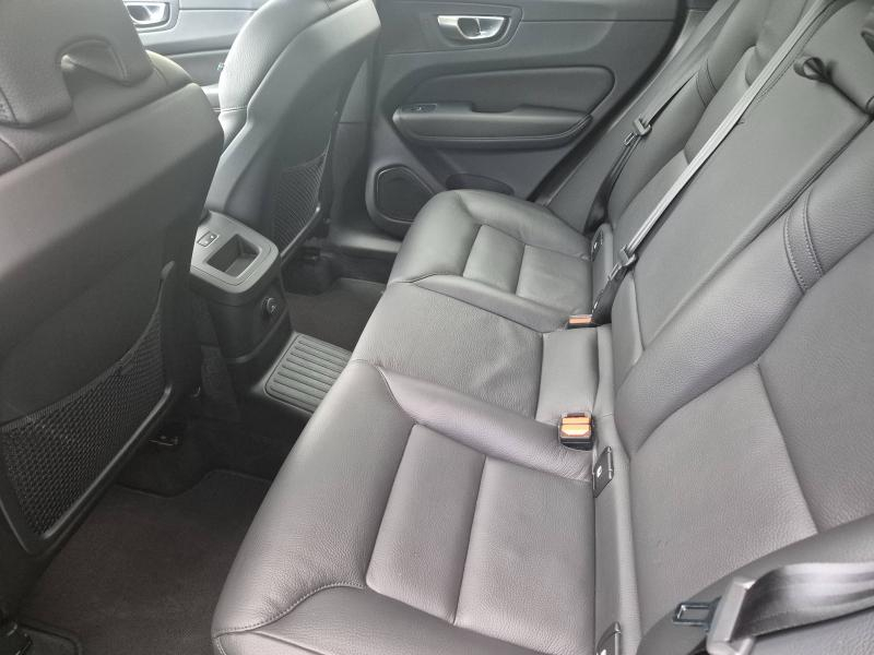 VOLVO XC60 d’occasion à vendre à AVIGNON chez SUÈDE PROVENCE AUTOMOBILES (Photo 6)