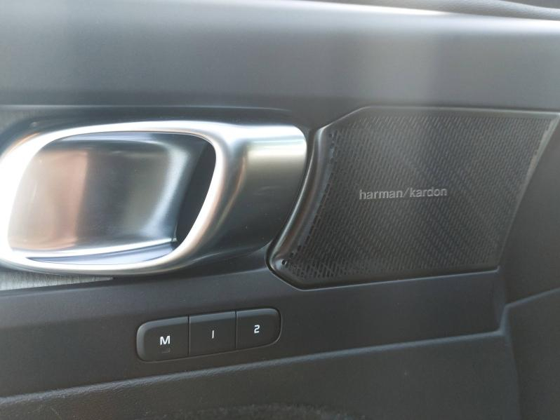 VOLVO XC40 d’occasion à vendre à AVIGNON chez SUÈDE PROVENCE AUTOMOBILES (Photo 16)