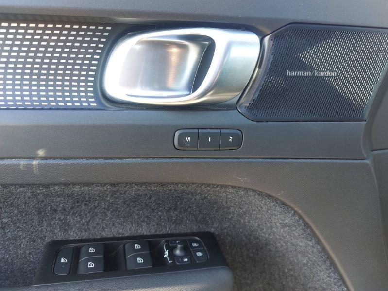 VOLVO XC40 d’occasion à vendre à AVIGNON chez SUÈDE PROVENCE AUTOMOBILES (Photo 18)