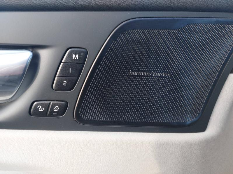 VOLVO XC60 d’occasion à vendre à AVIGNON chez SUÈDE PROVENCE AUTOMOBILES (Photo 10)