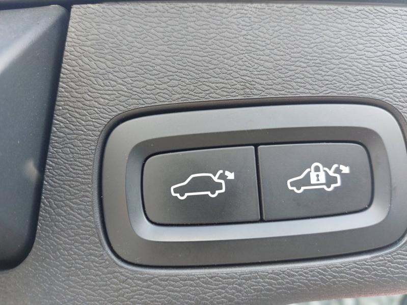 VOLVO XC60 d’occasion à vendre à AVIGNON chez SUÈDE PROVENCE AUTOMOBILES (Photo 15)