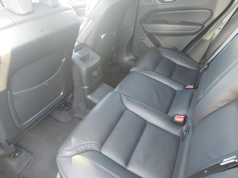 VOLVO XC60 d’occasion à vendre à AVIGNON chez SUÈDE PROVENCE AUTOMOBILES (Photo 11)