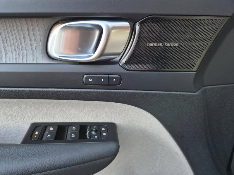 VOLVO XC40 d’occasion à vendre à AVIGNON chez SUÈDE PROVENCE AUTOMOBILES (Photo 18)