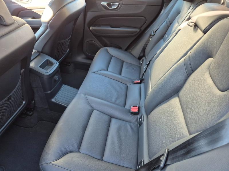 VOLVO XC60 d’occasion à vendre à AVIGNON chez SUÈDE PROVENCE AUTOMOBILES (Photo 6)