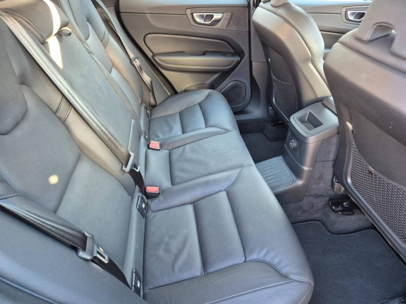 VOLVO XC60 d’occasion à vendre à AVIGNON chez SUÈDE PROVENCE AUTOMOBILES (Photo 15)