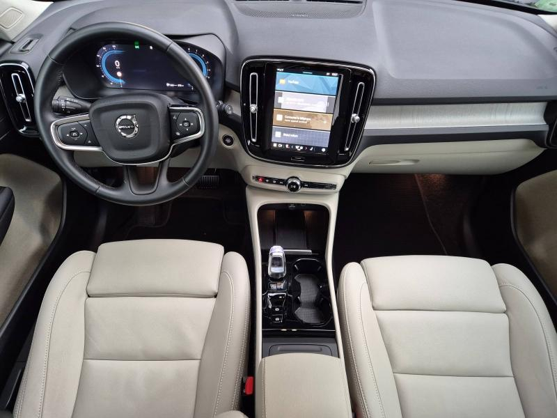 VOLVO XC40 d’occasion à vendre à AVIGNON chez SUÈDE PROVENCE AUTOMOBILES (Photo 4)