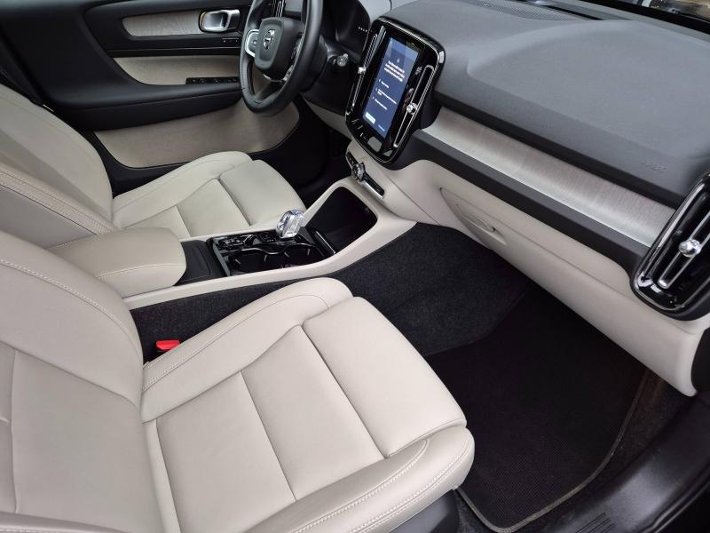 VOLVO XC40 d’occasion à vendre à AVIGNON chez SUÈDE PROVENCE AUTOMOBILES (Photo 5)