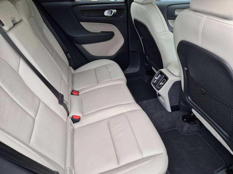 VOLVO XC40 d’occasion à vendre à AVIGNON chez SUÈDE PROVENCE AUTOMOBILES (Photo 6)