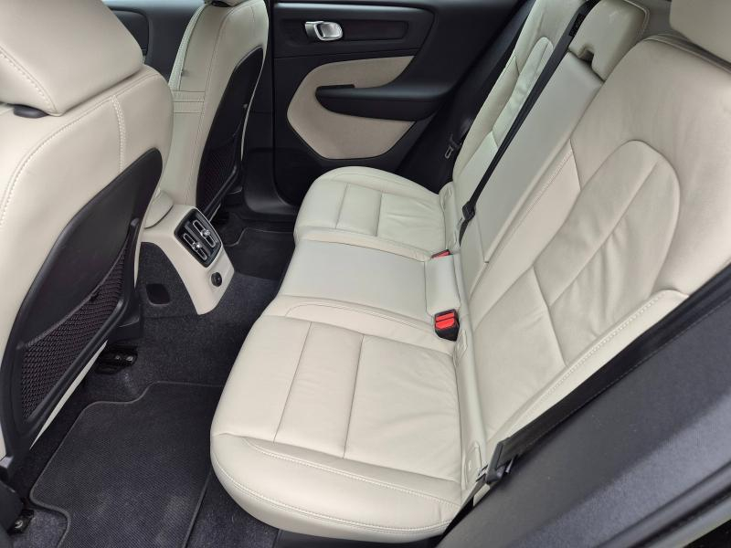 VOLVO XC40 d’occasion à vendre à AVIGNON chez SUÈDE PROVENCE AUTOMOBILES (Photo 6)