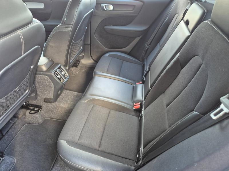 VOLVO XC40 d’occasion à vendre à AVIGNON chez SUÈDE PROVENCE AUTOMOBILES (Photo 8)