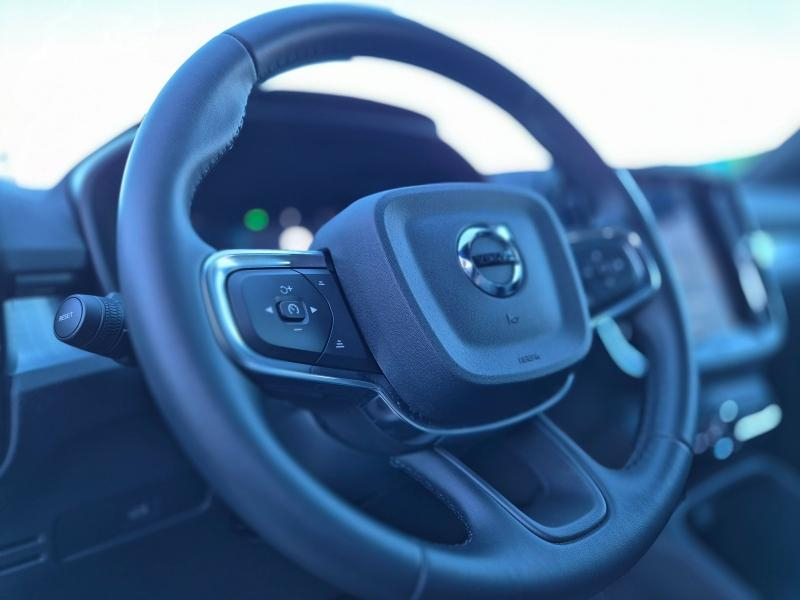 VOLVO XC40 d’occasion à vendre à AVIGNON chez SUÈDE PROVENCE AUTOMOBILES (Photo 14)