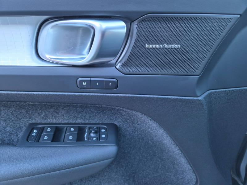 VOLVO XC40 d’occasion à vendre à AVIGNON chez SUÈDE PROVENCE AUTOMOBILES (Photo 18)