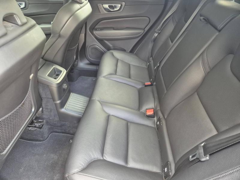 VOLVO XC60 d’occasion à vendre à AVIGNON chez SUÈDE PROVENCE AUTOMOBILES (Photo 6)