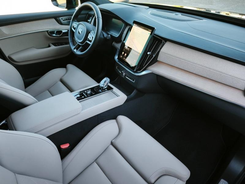 VOLVO XC90 d’occasion à vendre à AVIGNON chez SUÈDE PROVENCE AUTOMOBILES (Photo 19)