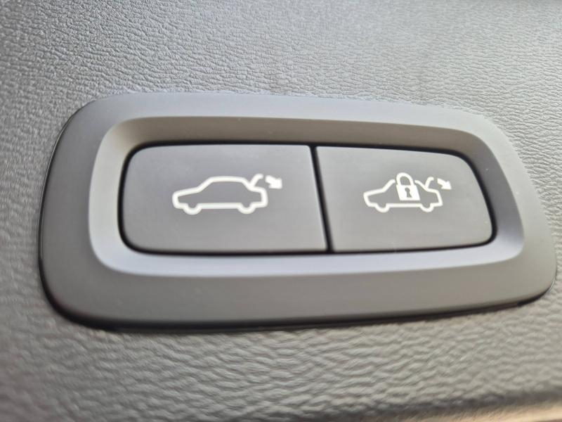 VOLVO XC40 d’occasion à vendre à AVIGNON chez SUÈDE PROVENCE AUTOMOBILES (Photo 14)