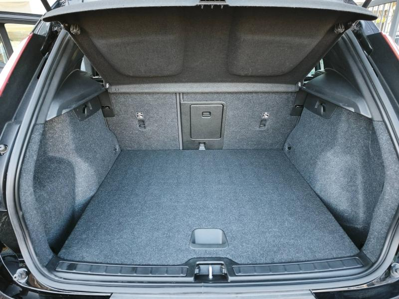 VOLVO XC40 d’occasion à vendre à AVIGNON chez SUÈDE PROVENCE AUTOMOBILES (Photo 8)