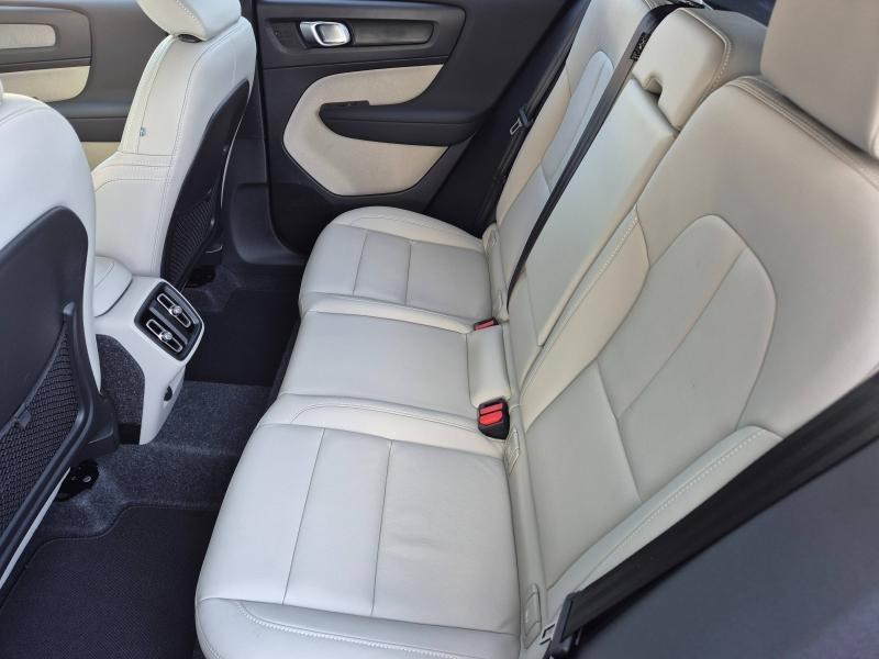 VOLVO XC40 d’occasion à vendre à AVIGNON chez SUÈDE PROVENCE AUTOMOBILES (Photo 6)