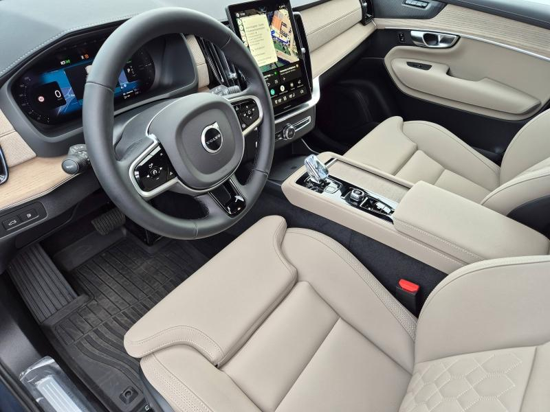 VOLVO XC90 d’occasion à vendre à AVIGNON chez SUÈDE PROVENCE AUTOMOBILES (Photo 5)
