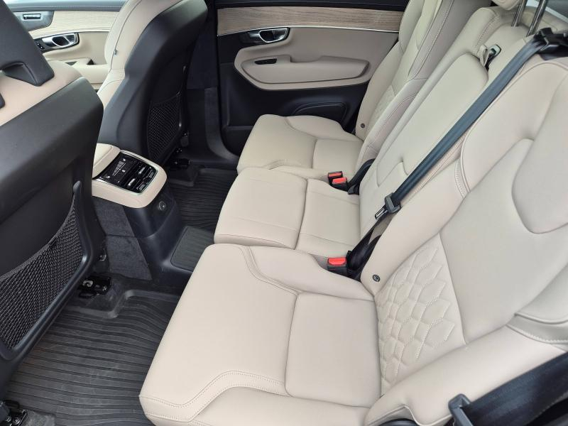 VOLVO XC90 d’occasion à vendre à AVIGNON chez SUÈDE PROVENCE AUTOMOBILES (Photo 6)