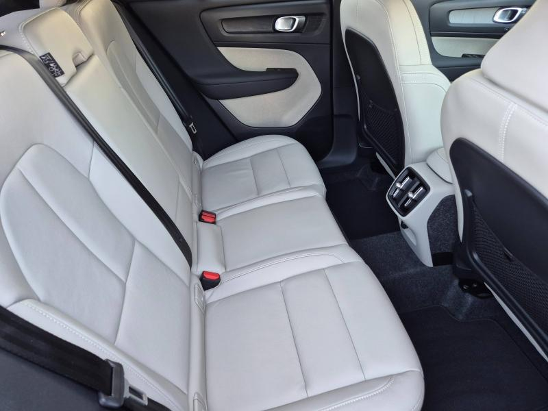 VOLVO XC40 d’occasion à vendre à AVIGNON chez SUÈDE PROVENCE AUTOMOBILES (Photo 15)