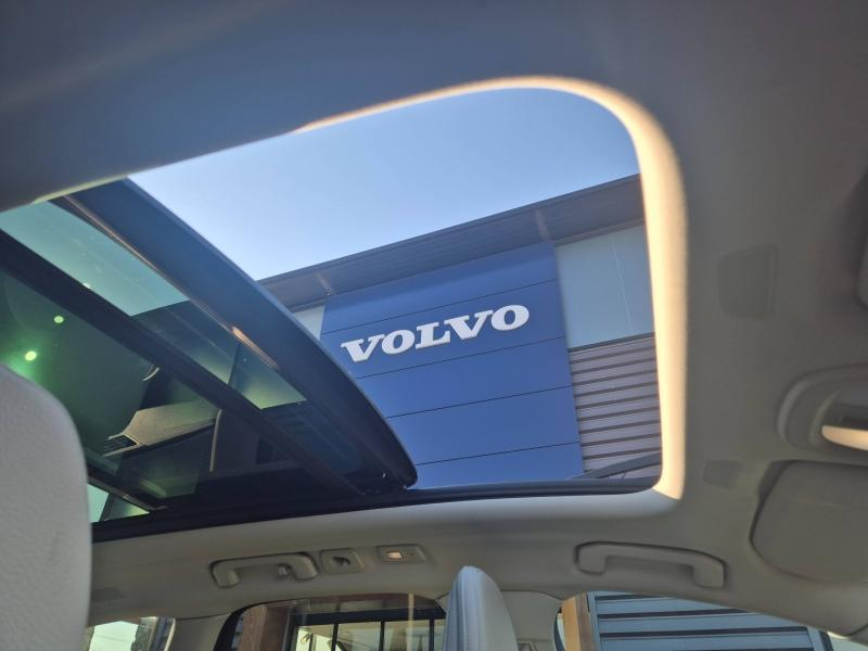 VOLVO XC60 d’occasion à vendre à AVIGNON chez SUÈDE PROVENCE AUTOMOBILES (Photo 16)