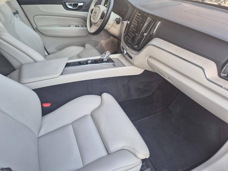 VOLVO XC60 d’occasion à vendre à AVIGNON chez SUÈDE PROVENCE AUTOMOBILES (Photo 18)
