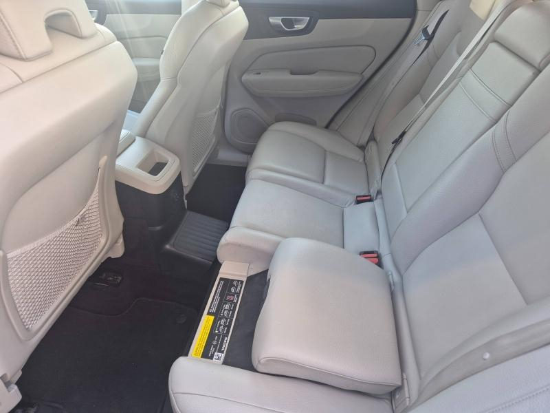 VOLVO XC60 d’occasion à vendre à AVIGNON chez SUÈDE PROVENCE AUTOMOBILES (Photo 20)