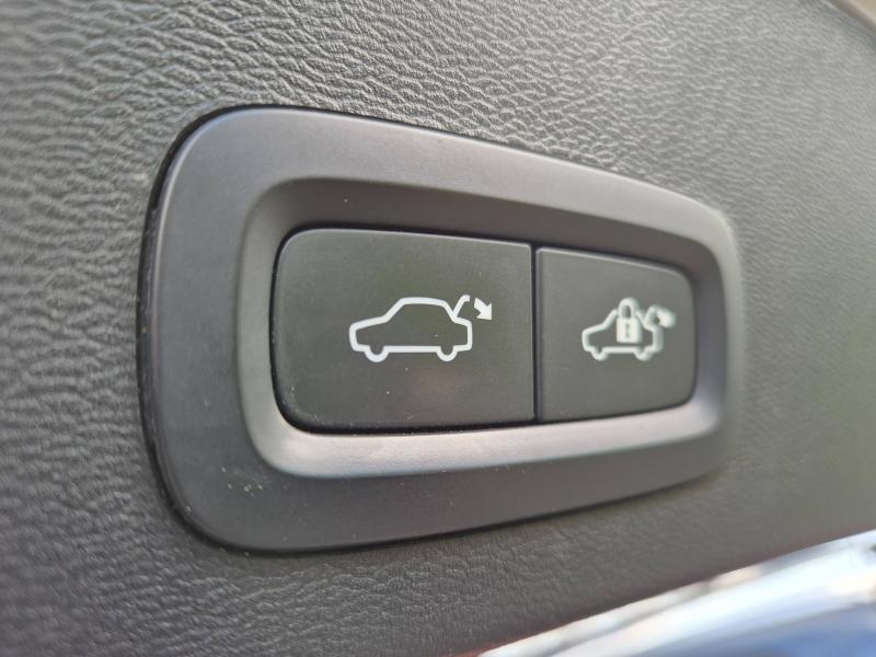 VOLVO XC40 d’occasion à vendre à AVIGNON chez SUÈDE PROVENCE AUTOMOBILES (Photo 11)
