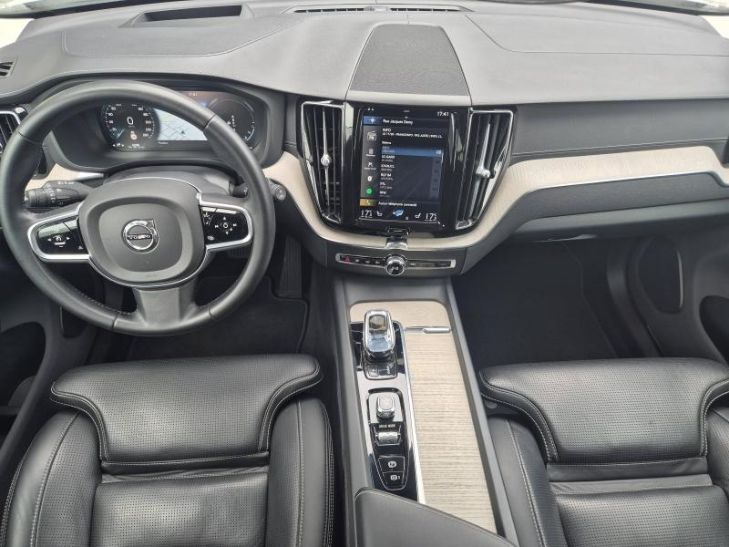VOLVO XC60 d’occasion à vendre à AVIGNON chez SUÈDE PROVENCE AUTOMOBILES (Photo 4)