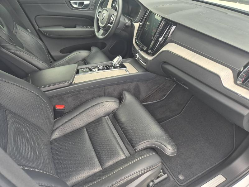 VOLVO XC60 d’occasion à vendre à AVIGNON chez SUÈDE PROVENCE AUTOMOBILES (Photo 19)